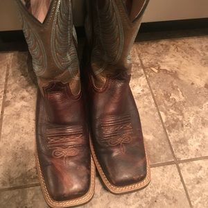 Women’s Ariat Square Toe Boots